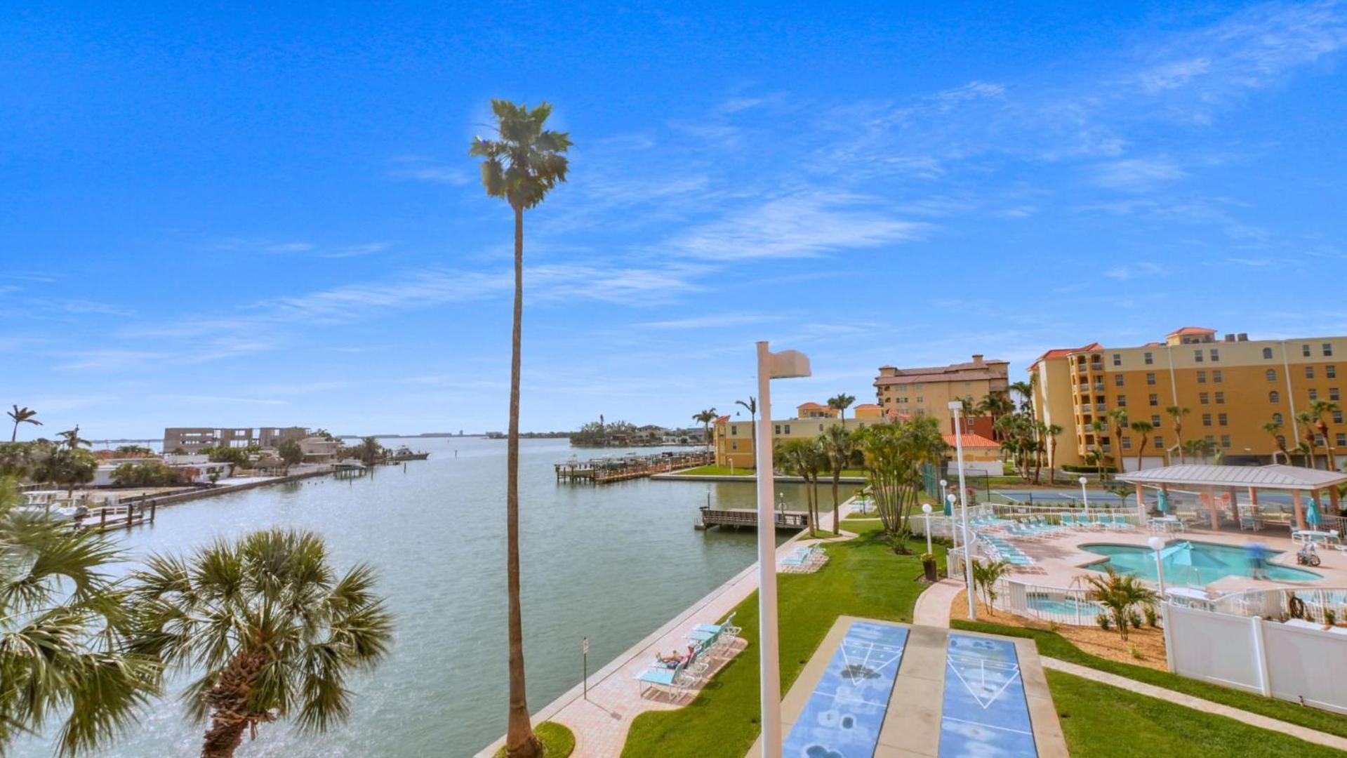 Sunrise Resort by Liberte' St. Pete Beach Eksteriør bilde